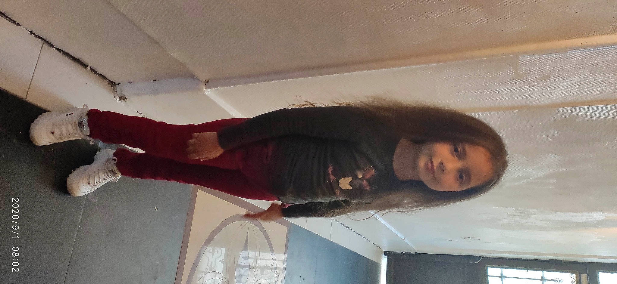 Nihal participe au concours pour gagner de l'argent avec cette photo : ceiling, comfort, elbow, fashion_design, flesh, fun, human_leg, knee, long_hair, person, plaster, room, thigh, tints_and_shades, waist, window, wood, wrist