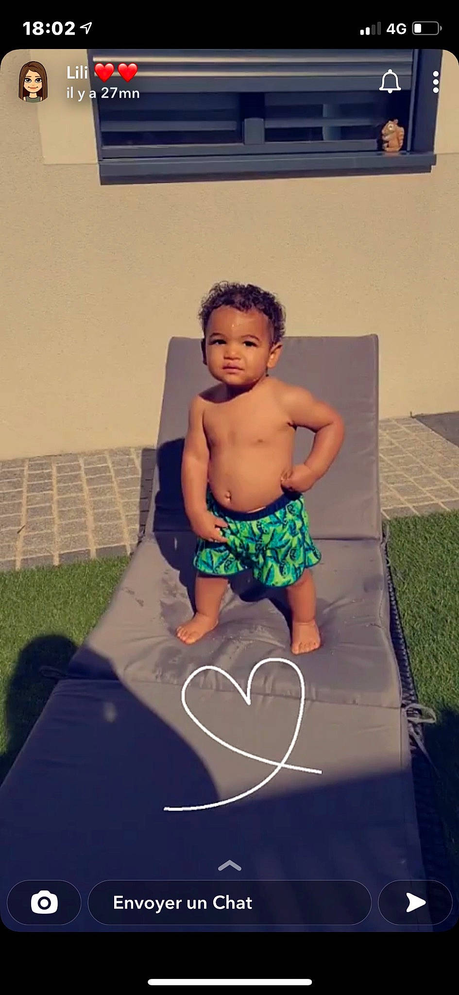 Këwan participe au concours pour gagner de l'argent avec cette photo : abdomen, barechested, barefoot, board_short, chest, elbow, fun, happy, knee, leisure, person, shorts, stomach, swimwear, t_shirt, thigh, toddler, trunk, trunks, underpants