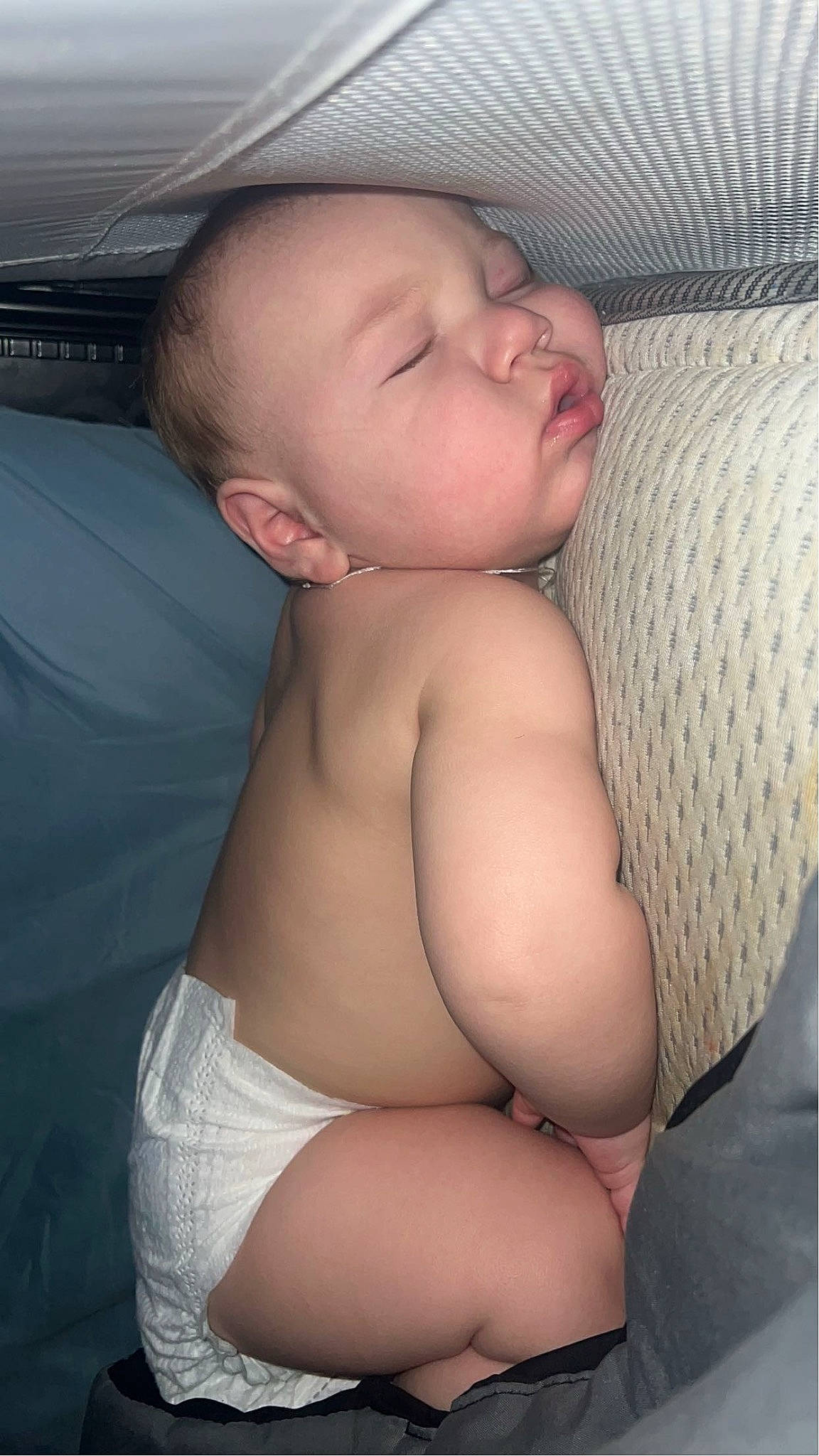 Slayter Ray joined the competition — help win amazing prizes! abdomen, chest, comfort, elbow, eye, eyebrow, face, finger, head, human_body, lip, mouth, neck, person, shoulder, skin, smile, stomach, thigh, toddler