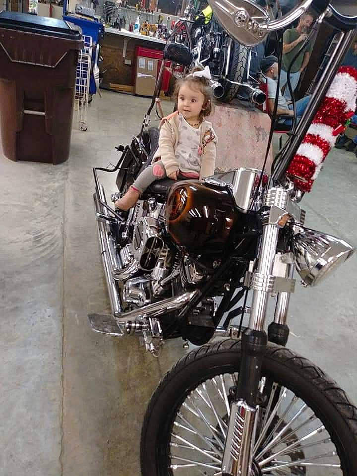 Hyleigh is registered to the contest to win money with this photo: bicycle, bicycle_accessory, bicycle_drivetrain_part, bicycle_fork, bicycle_frame, bicycle_part, bicycle_pedal, bicycle_saddle, bicycle_tire, bicycle_wheel, person, rim, spoke, vehicle, wheel