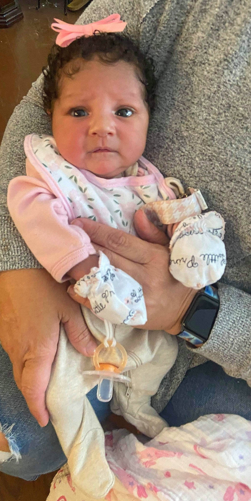 Alaeyjah is registered to the contest to win money with this photo: baby, baby_toddler_clothing, cheek, child, comfort, eye, face, finger, gesture, hairstyle, head, human_body, joint, lip, nail, nose, person, skin, thumb, toddler