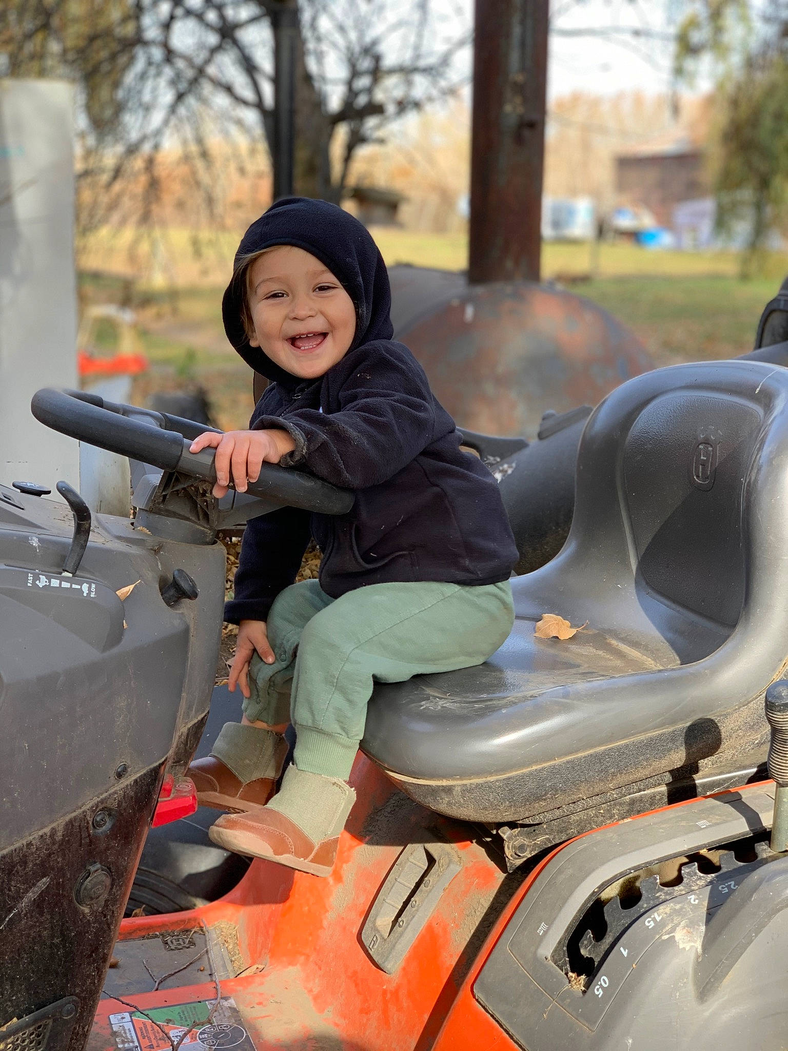 Kiyan joined the competition — help win amazing prizes! car, joy, motor_vehicle, person, personal_protective_equipment, vehicle