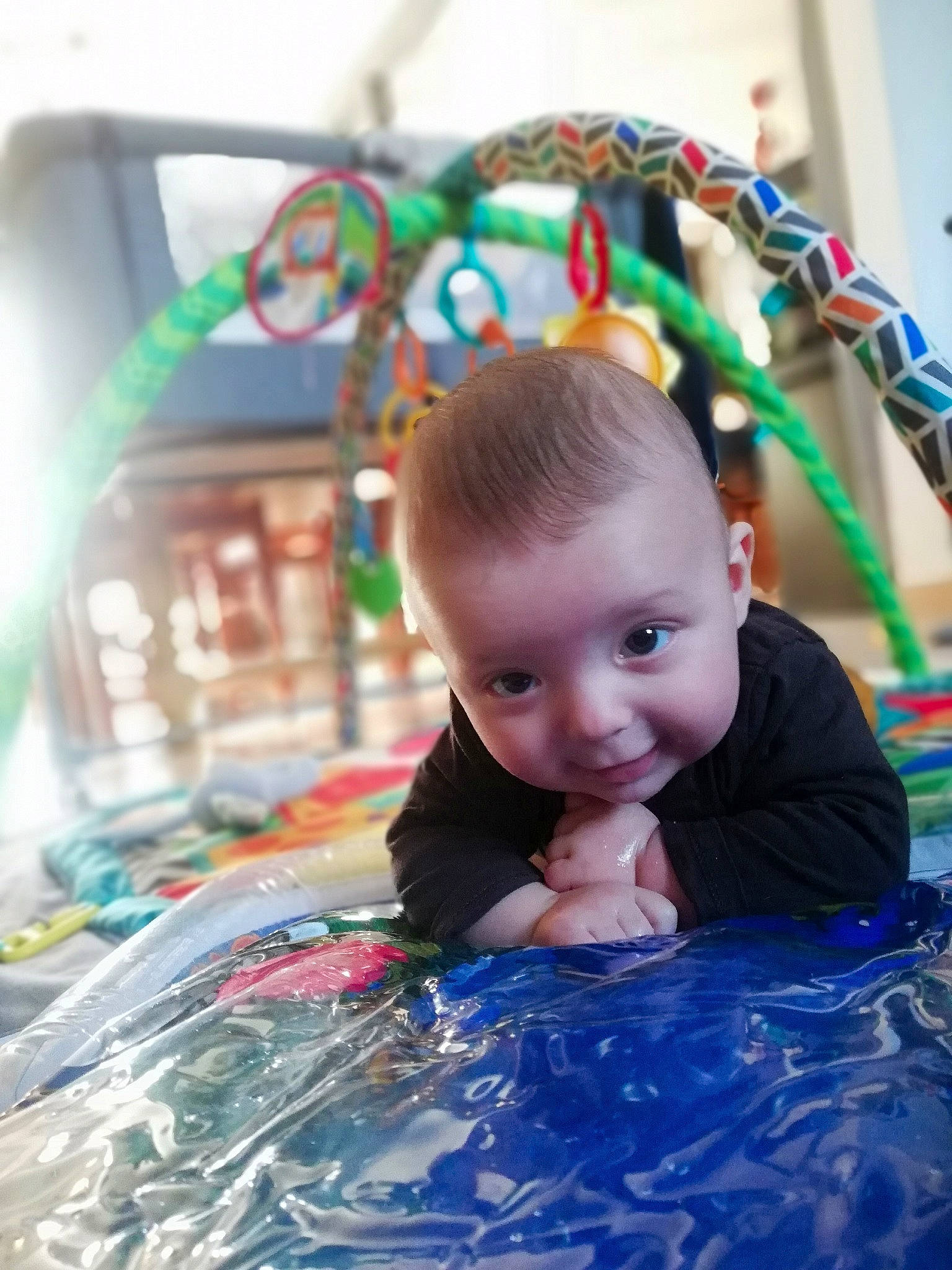 Eloïs a rejoint le concours — aidez-le/la à gagner de superbes lots ! baby, child, ear, eye, face, fun, games, head, leisure, party, person, play, product, recreation, skin, smile, summer, toddler, vacation