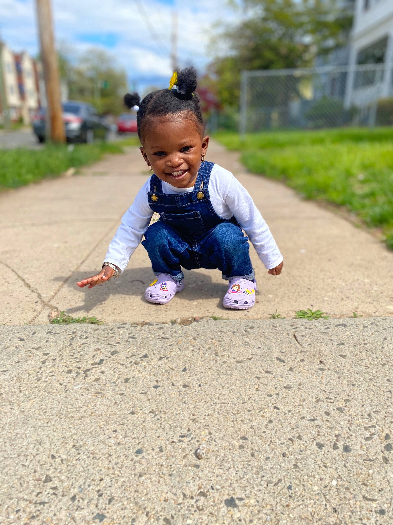 Jalyn is registered to the contest to win money with this photo: child, fun, grass, joy, leisure, outdoor_play_equipment, person, photography, play, playground, recreation, sand, smile, soil, toddler, vacation