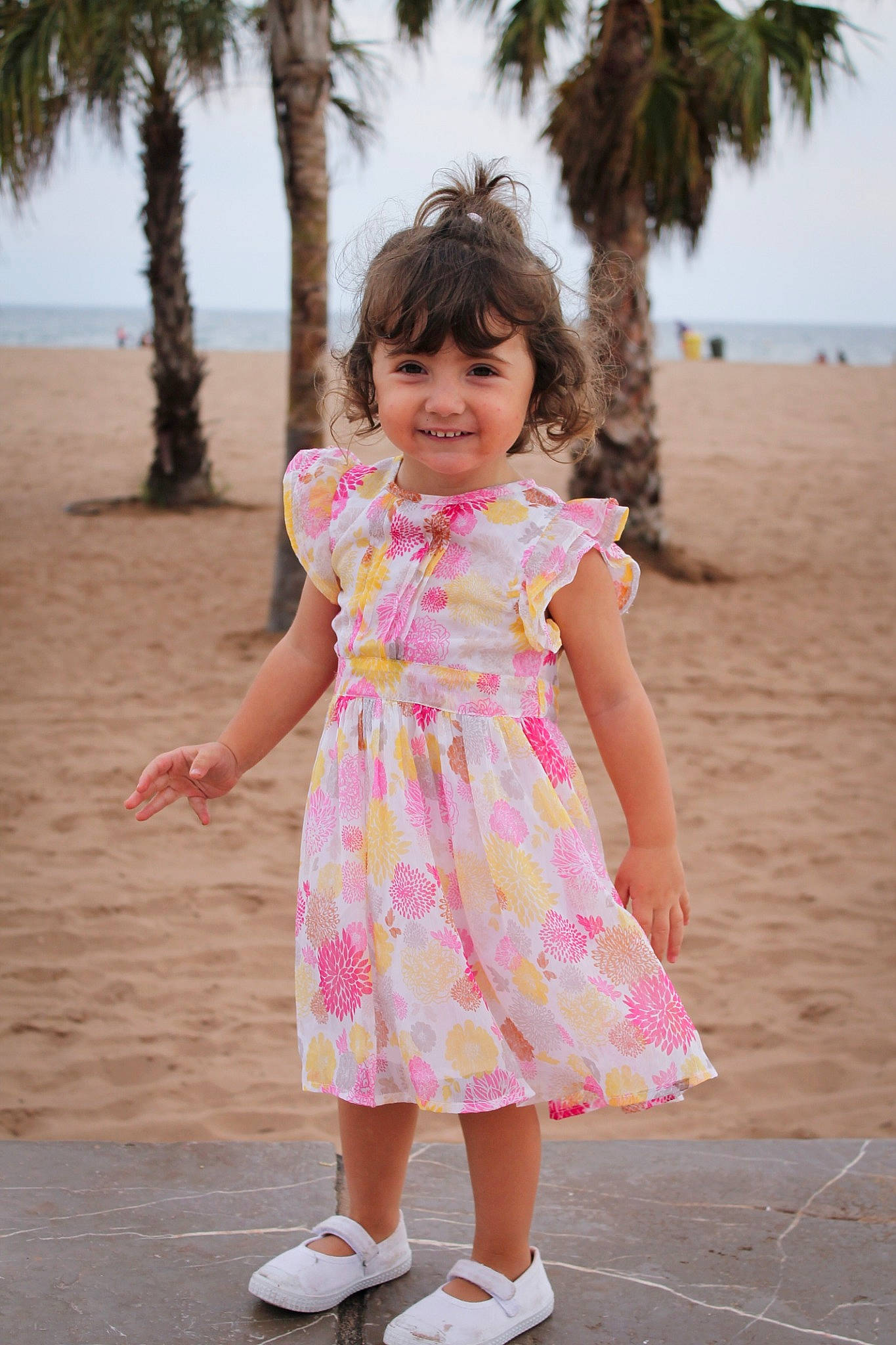 Lana a rejoint le concours — aidez-le/la à gagner de superbes lots ! child, child_model, dress, fun, joy, person, pink, smile, summer, toddler, vacation
