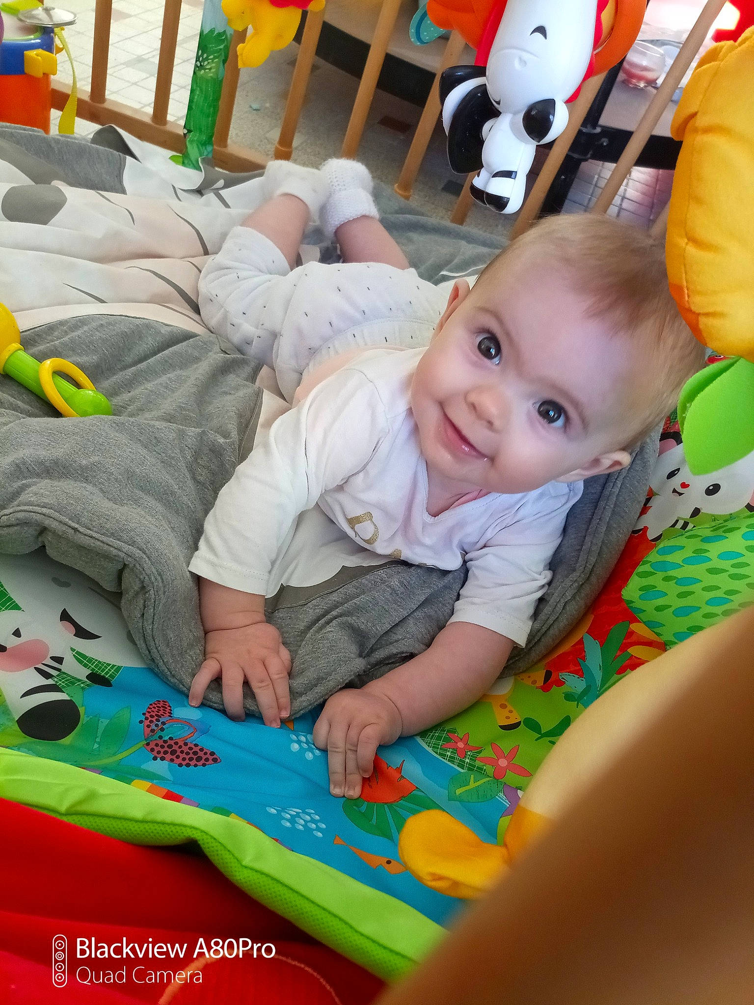 Nora participe au concours pour gagner de l'argent avec cette photo : baby, baby_playing_with_toys, baby_products, baby_toddler_clothing, baby_toys, child, joy, learning, person, plastic, play, playmat, toddler, toy