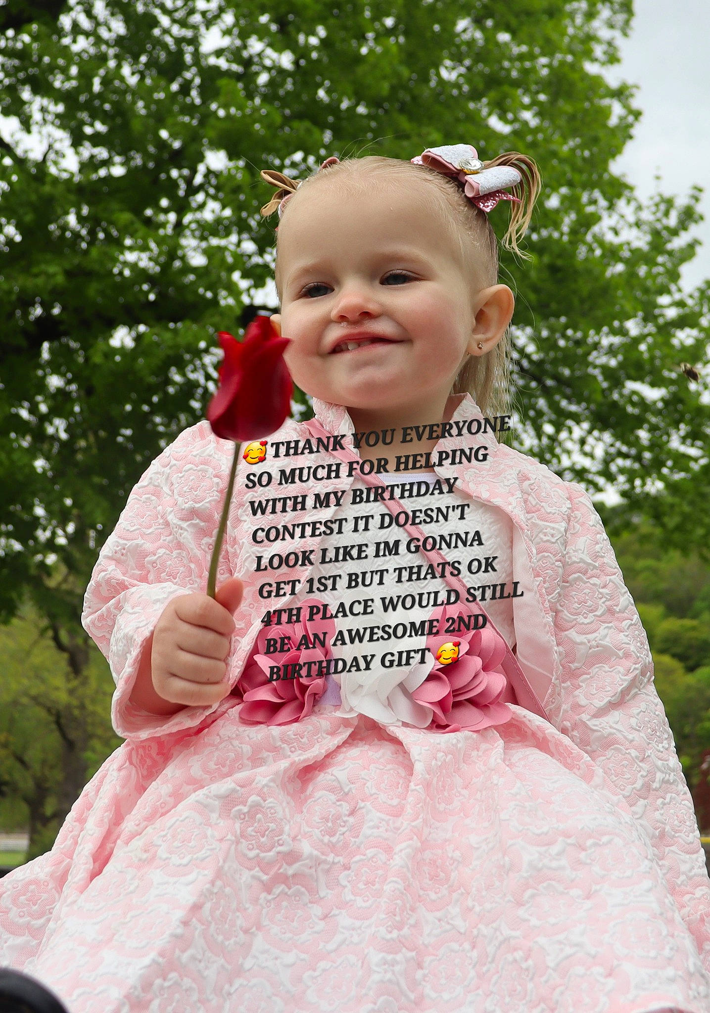 Khaleecy a rejoint le concours — aidez-le/la à gagner de superbes lots ! baby, baby_toddler_clothing, child, costume, event, fashion_accessory, fun, gesture, grass, happy, jewellery, joy, leisure, magenta, peach, person, pink, plant, recreation, smile