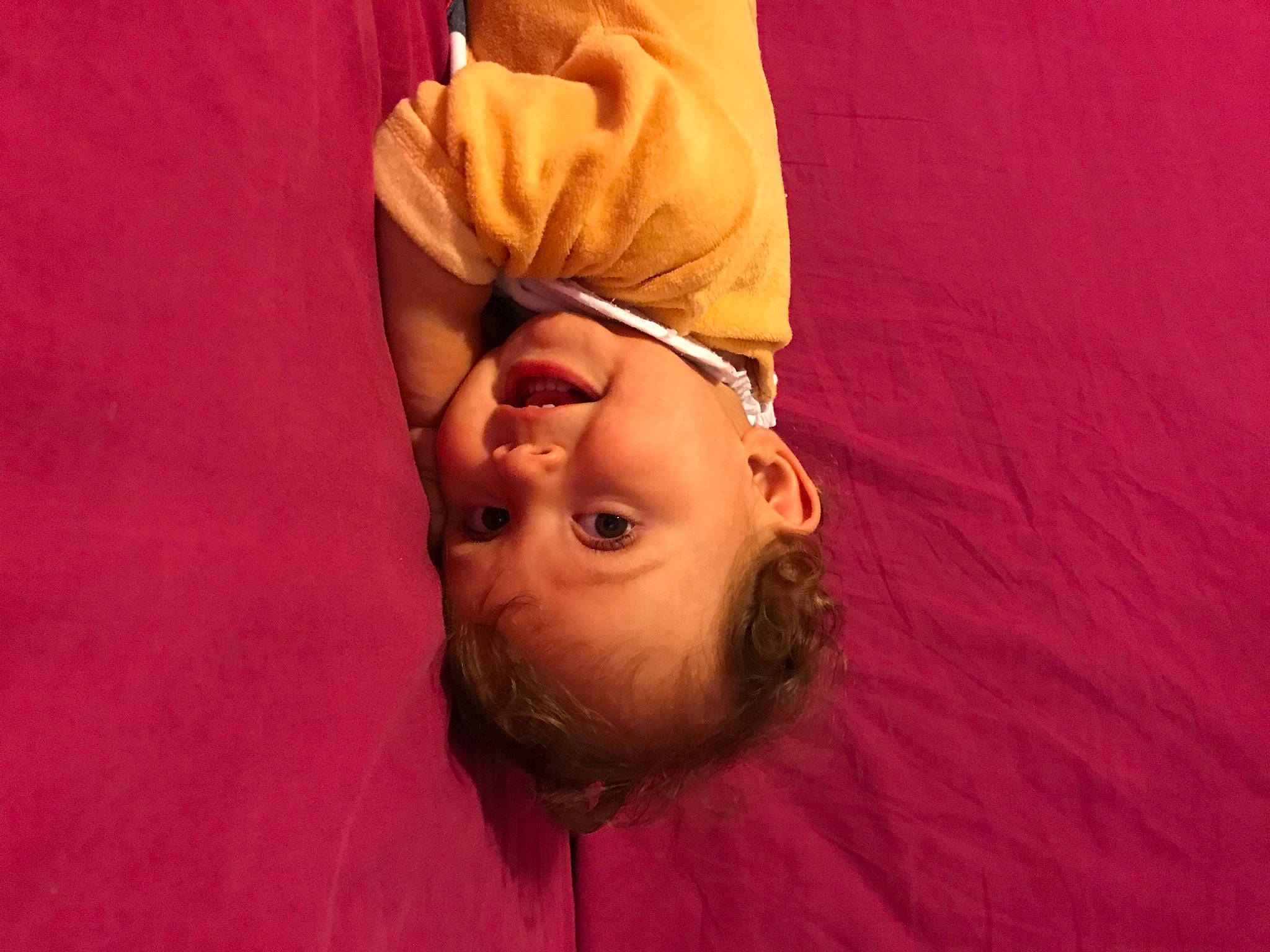 Marianna participe au concours pour gagner de l'argent avec cette photo : baby, child, comfort, event, eye, eyebrow, flooring, gesture, glasses, hand, happy, headgear, human_body, lip, magenta, neck, nose, smile, sunglasses, toddler