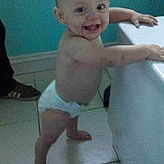 Esmae is registered to the contest to win money with this photo: