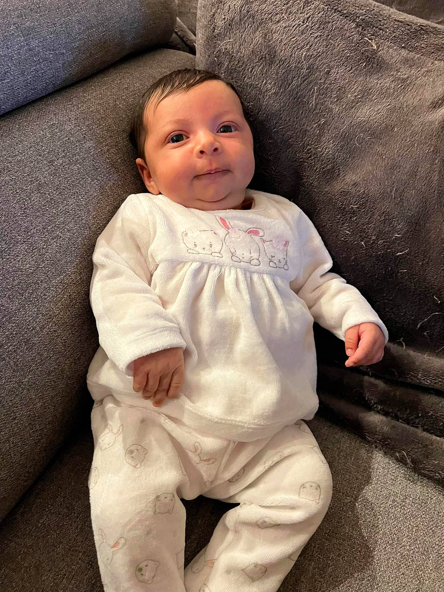 Elena a rejoint le concours — aidez-le/la à gagner de superbes lots ! baby, baby_toddler_clothing, cheek, child, comfort, eye, face, floor, flooring, happy, head, human_body, iris, leg, nose, person, skin, sleeve, smile, textile