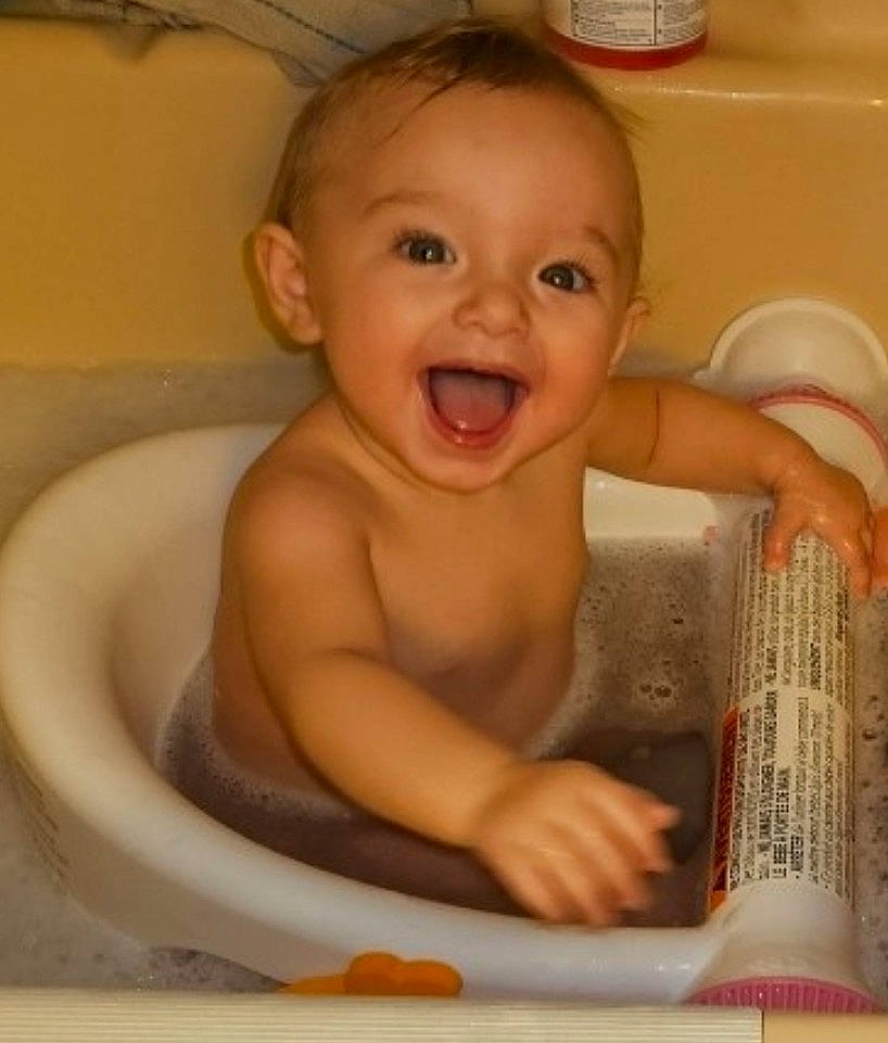 Ariah joined the competition — help win amazing prizes! baby, baby_bathing, baby_products, bathing, bathroom, bathtub, chest, fluid, fun, iris, organ, person, personal_care, plumbing, plumbing_fixture, product, skin, smile, thumb, toddler