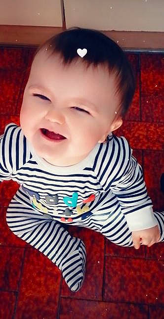 Ethan a rejoint le concours — aidez-le/la à gagner de superbes lots ! arm, baby_toddler_clothing, cheek, chin, eye, facial_expression, hair, hairstyle, head, human_body, iris, lip, mouth, neck, nose, organ, person, product, skin, sleeve