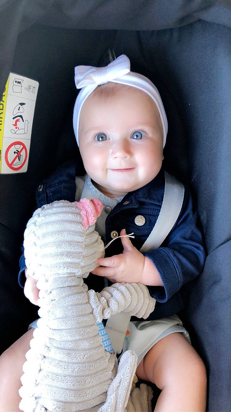 Emy a rejoint le concours — aidez-le/la à gagner de superbes lots ! auto_part, baby, baby_carriage, baby_in_car_seat, baby_products, car_seat, child, finger, headgear, headwear, joy, person, product, toddler