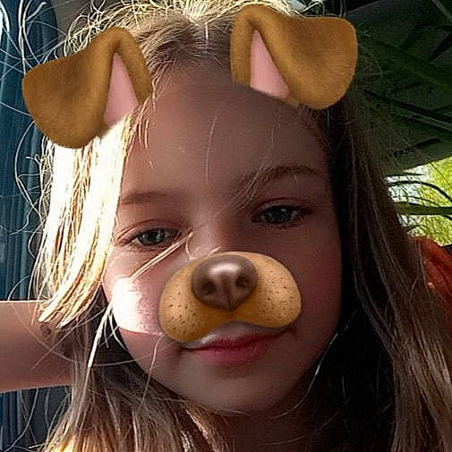 Melora a rejoint le concours — aidez-le/la à gagner de superbes lots ! blond, cheek, child, close_up, ear, eye, face, forehead, fun, hair, head, headwear, human_body, lip, mouth, neck, nose, organ, person, selfie