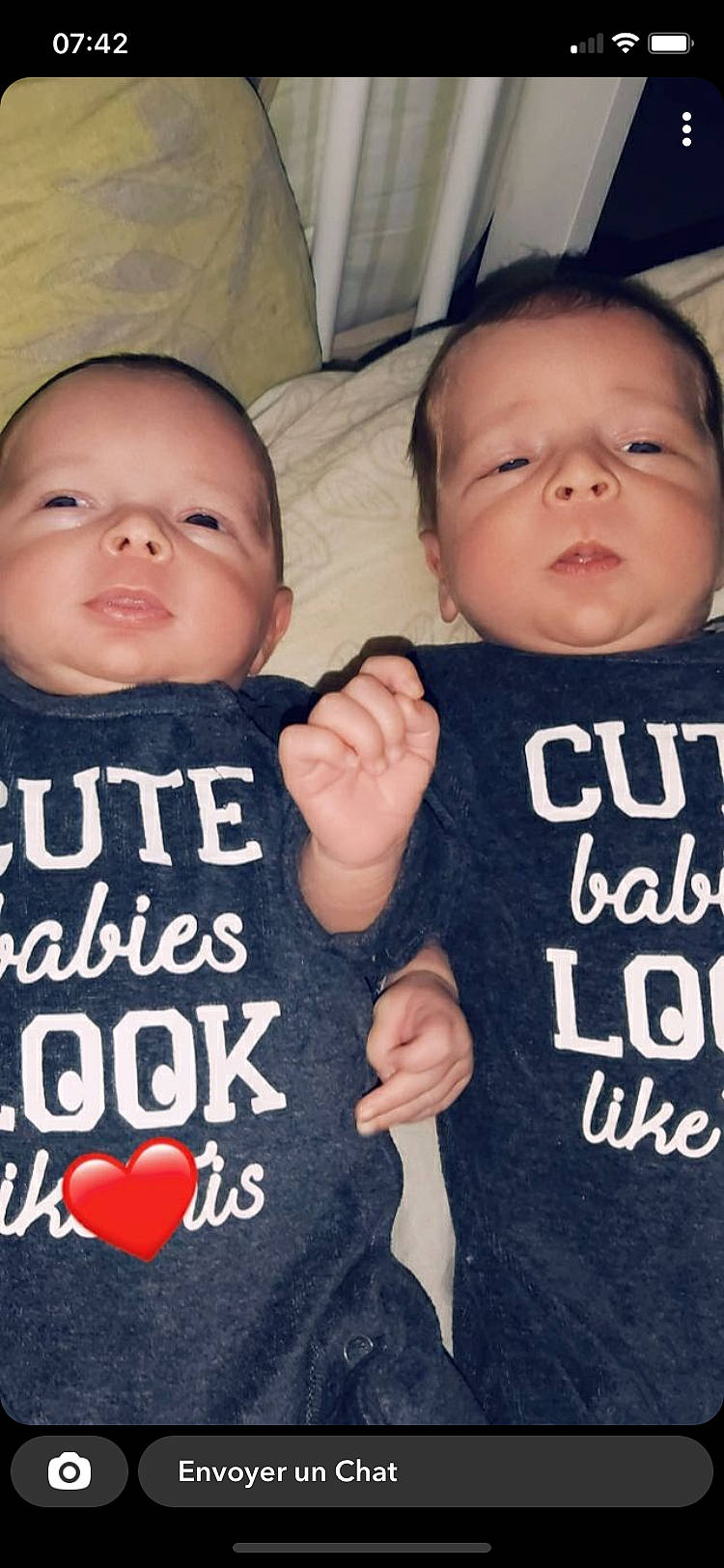 Maylia a rejoint le concours — aidez-le/la à gagner de superbes lots ! baby_toddler_clothing, cheek, chin, face, facial_expression, finger, gesture, hand, happy, head, human, mammal, mouth, nose, organ, outerwear, person, product, skin, sleeve