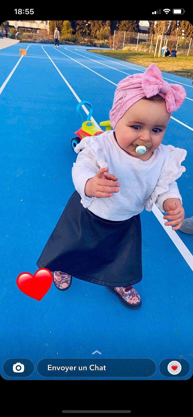 Maylia a rejoint le concours — aidez-le/la à gagner de superbes lots ! azure, baby, child, electric_blue, flooring, fun, happy, hat, headgear, leisure, person, photograph, pink, play, recreation, red, sitting, sleeve, snapshot, toddler