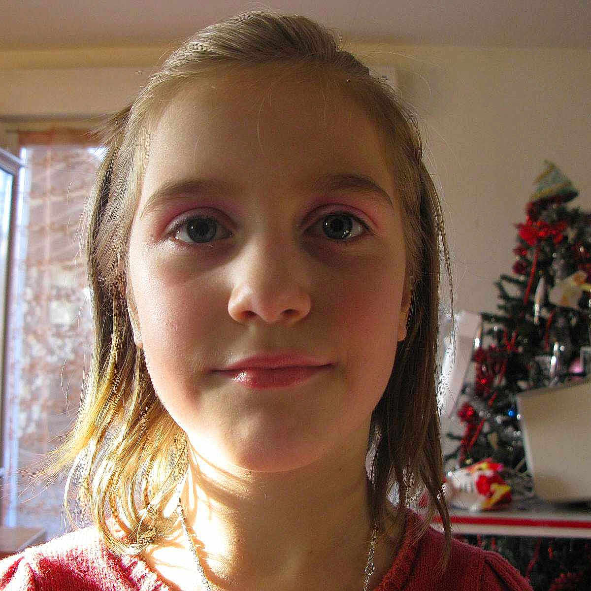 Lola participe au concours pour gagner de l'argent avec cette photo :