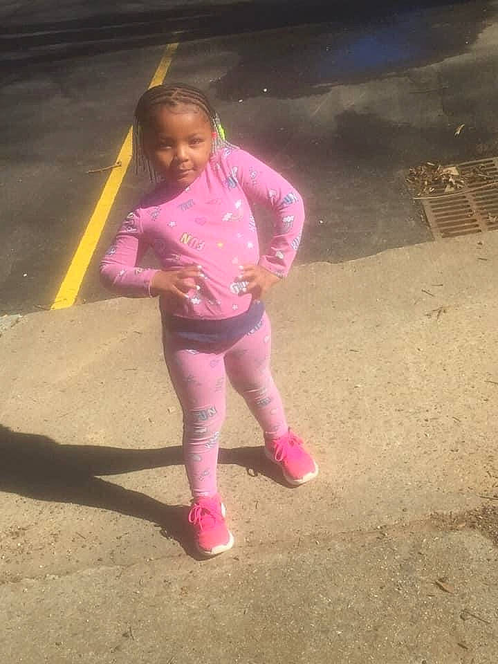 Azariah is registered to the contest to win money with this photo: child, fun, leg, person, pink, play, shoe, toddler, vacation