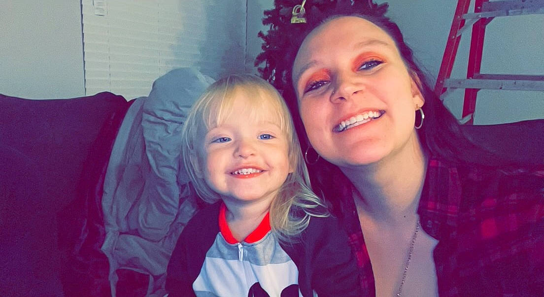 Lulu is registered to the contest to win money with this photo: child, cool, electric_blue, event, eye, eyebrow, flash_photography, friendship, fun, happy, holiday, human, iris, joy, laugh, magenta, person, pink, purple, skin