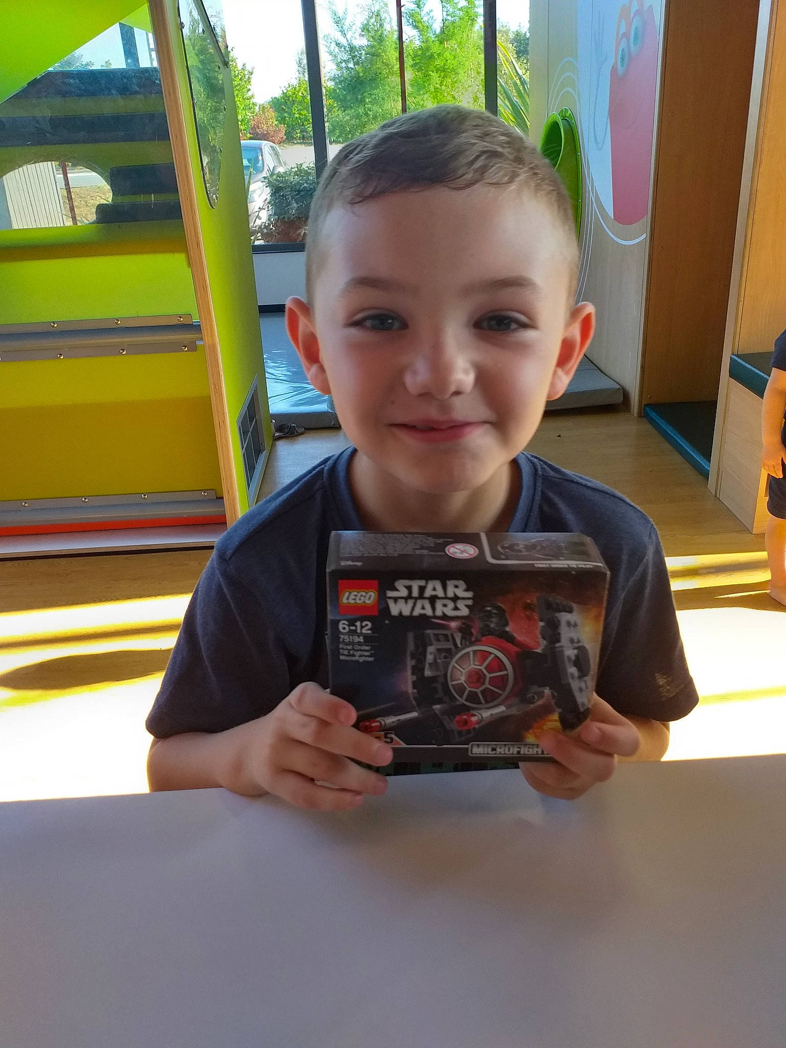 Alban a rejoint le concours — aidez-le/la à gagner de superbes lots ! child, joy, person, smile, toddler, vacation