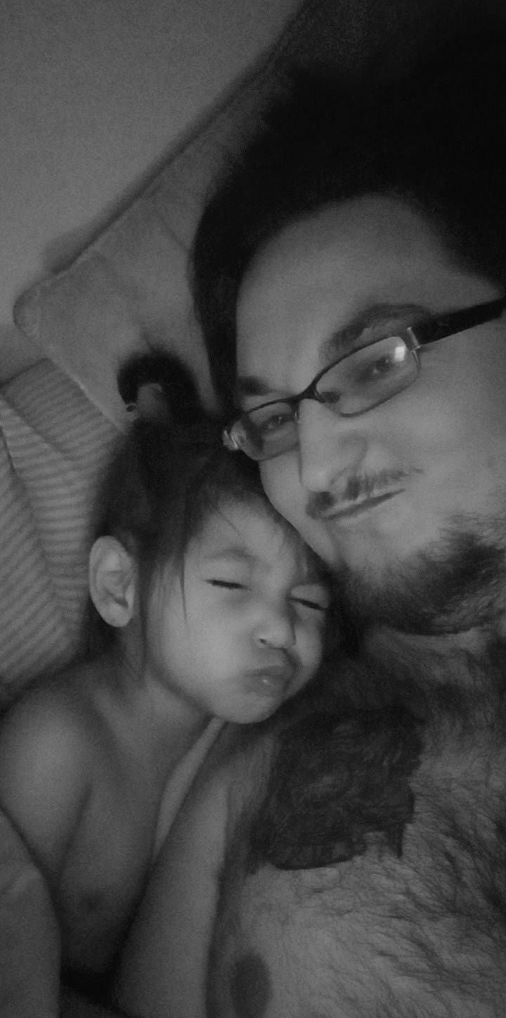 Zariyah is registered to the contest to win money with this photo: chin, comfort, ear, eye, eyebrow, eyelash, eyewear, flash_photography, forehead, gesture, glasses, hand, happy, iris, jaw, lip, mouth, nose, person, skin