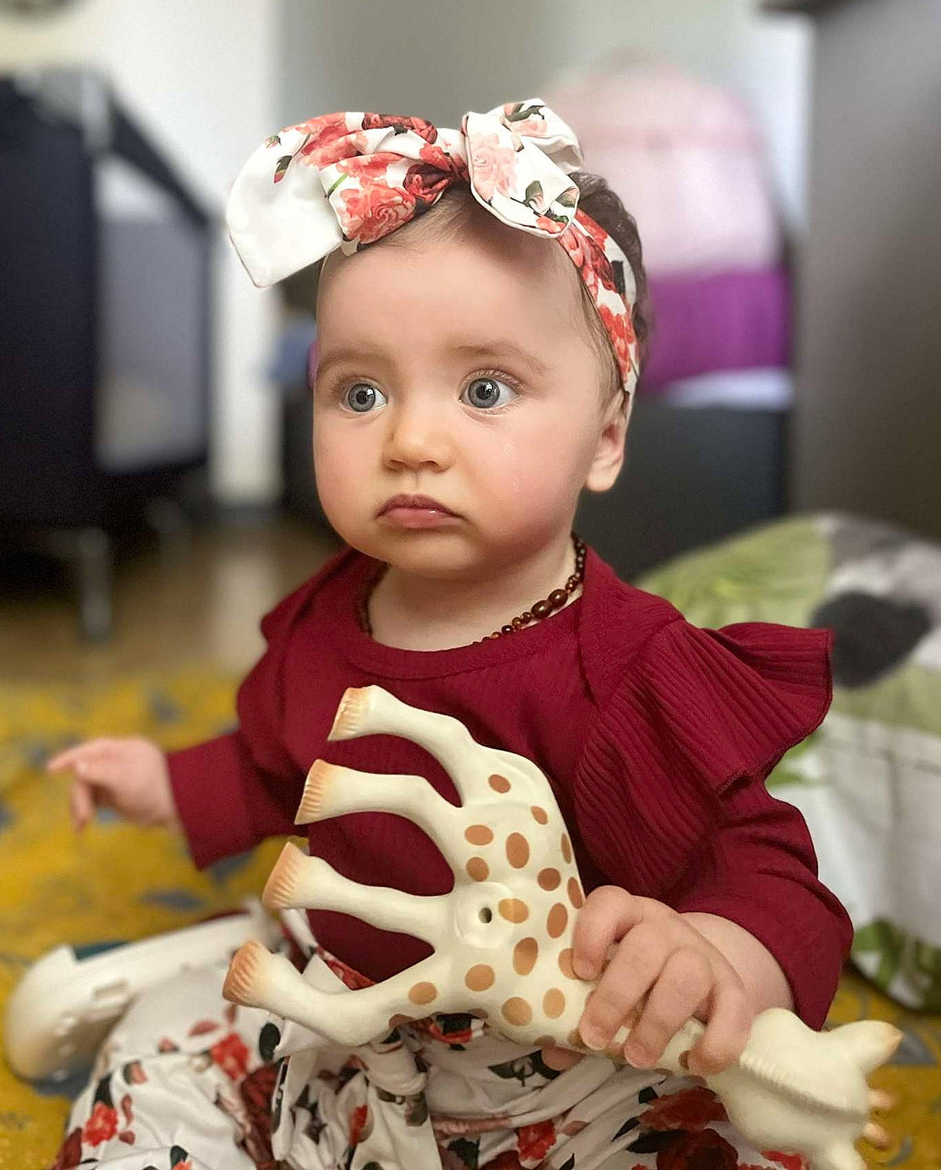 Romy a rejoint le concours — aidez-le/la à gagner de superbes lots ! baby, baby_toddler_clothing, child, event, eyelash, fashion_accessory, fun, happy, headband, headgear, headpiece, jewellery, necklace, pattern, peach, person, pink, skin, sleeve, toddler