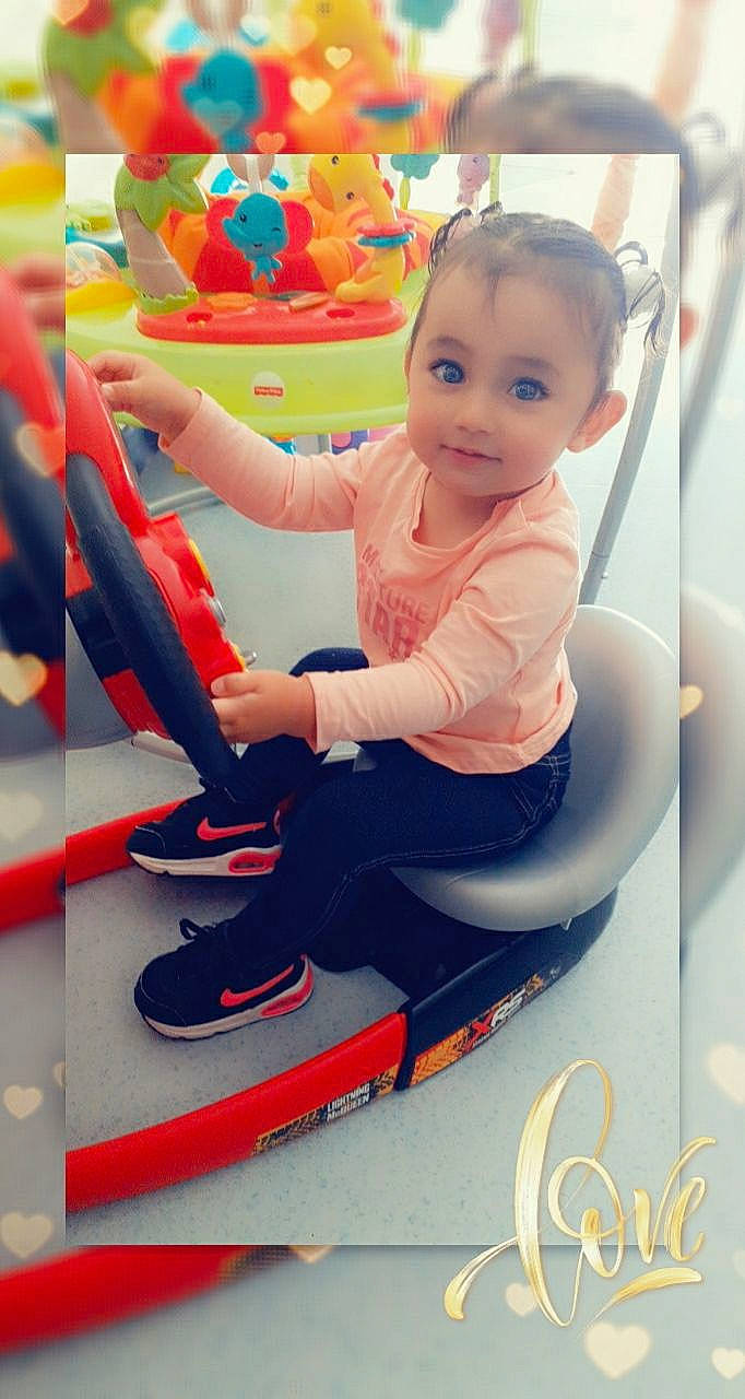 Vaimalama a rejoint le concours — aidez-le/la à gagner de superbes lots ! baby, child, fun, leisure, person, play, recreation, toddler, toy