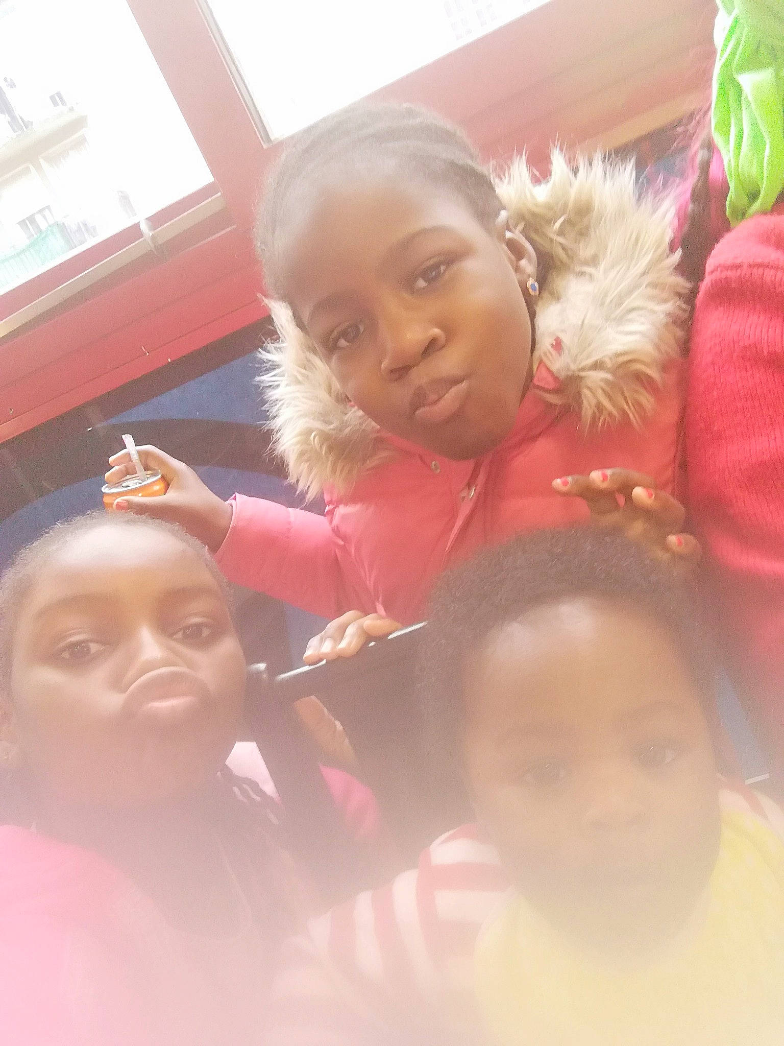 Ikeng Mbog Jordan Jordan  a rejoint le concours — aidez-le/la à gagner de superbes lots ! blond, child, ear, face, fun, happy, head, nose, person, photography, pink, plant, play, skin, smile, toddler, vacation