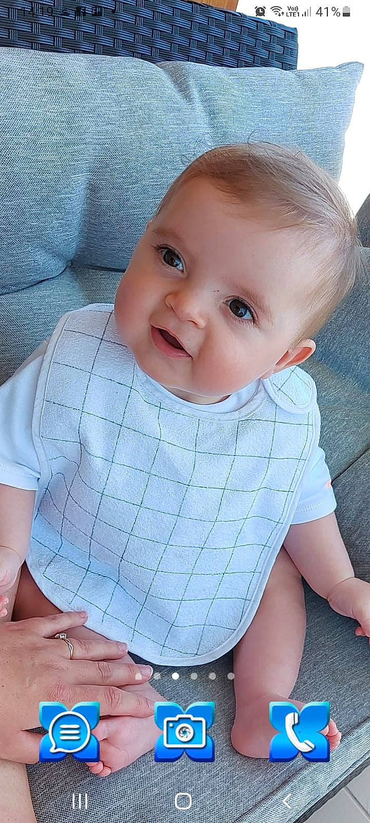 Raphaël a rejoint le concours — aidez-le/la à gagner de superbes lots ! azure, baby, baby_toddler_clothing, blue, cheek, chin, collar, eye, finger, head, human_body, iris, lip, neck, nose, person, product, skin, sleeve, smile