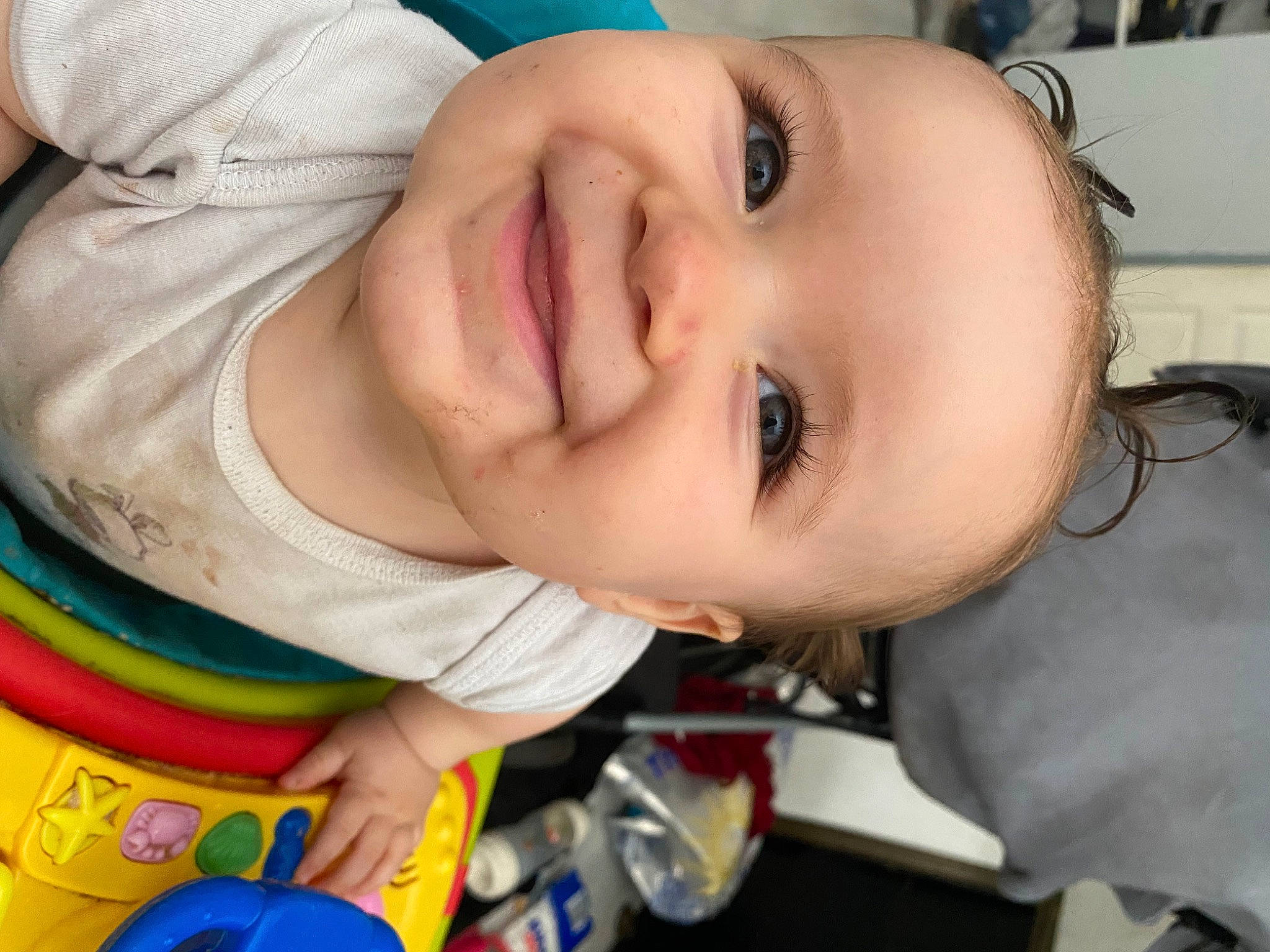 Lydia a rejoint le concours — aidez-le/la à gagner de superbes lots ! baby, baby_toddler_clothing, cheek, chin, ear, eye, eyebrow, eyelash, facial_expression, happy, headwear, iris, jaw, joy, lip, mouth, neck, nose, person, skin