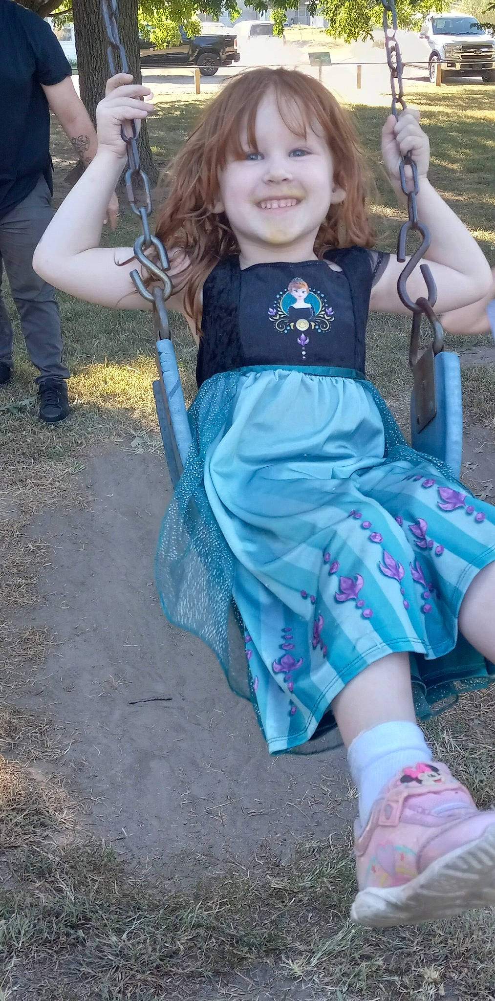 Nicole is registered to the contest to win money with this photo: child, electric_blue, foot, fun, grass, happy, human_leg, joy, leg, leisure, people, people_in_nature, person, photograph, pink, recreation, shoe, smile, sneakers, summer