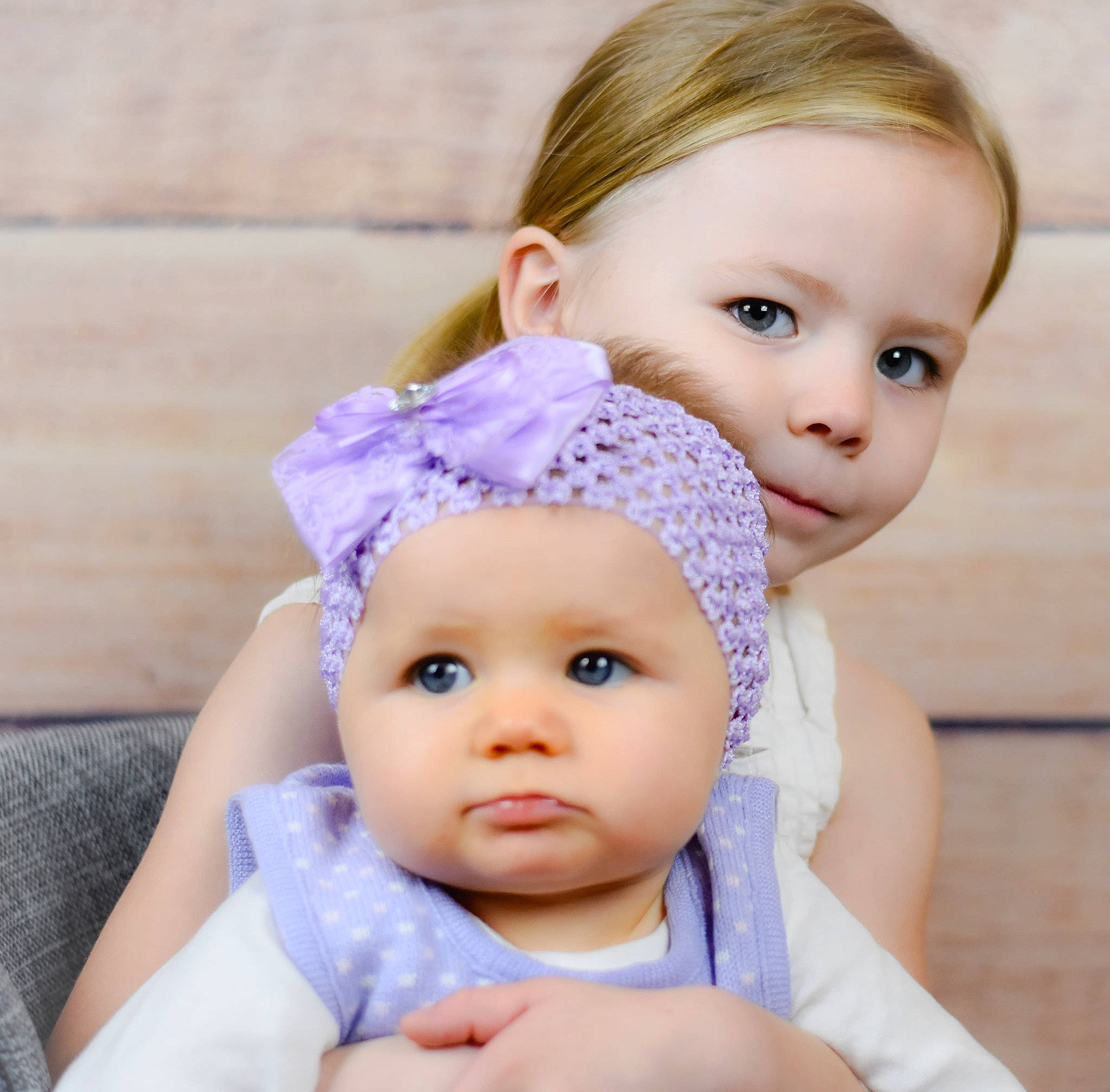 Jeynah a rejoint le concours — aidez-le/la à gagner de superbes lots ! baby, cheek, child, ear, face, fashion_accessory, hair_accessory, head, headband, headgear, iris, person, toddler