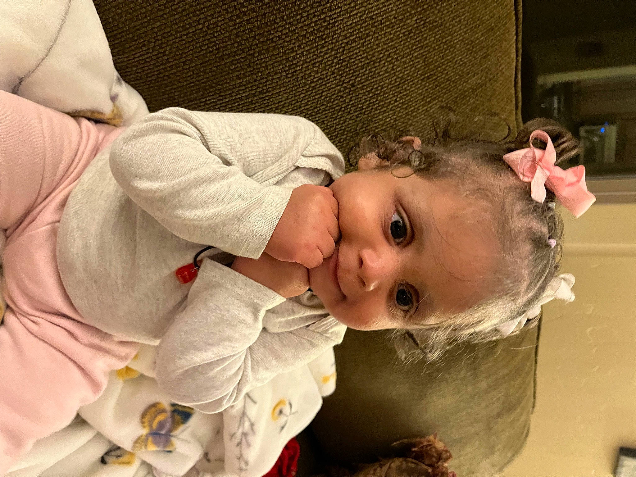 Genesis is registered to the contest to win money with this photo: baby, baby_products, baby_toddler_clothing, cheek, child, comfort, ear, eye, eyelash, face, fashion_accessory, happy, head, headband, headpiece, iris, jewellery, person, skin, sleeve