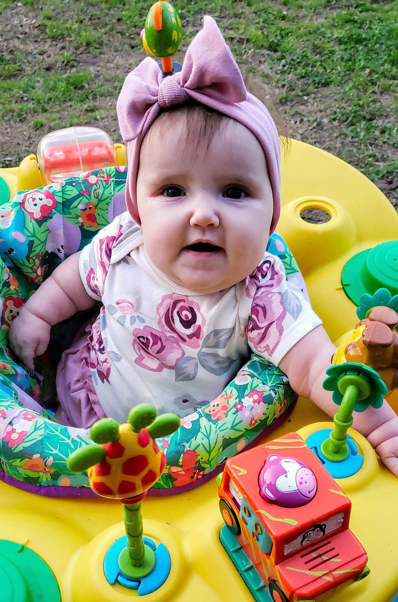 Lynnox is registered to the contest to win money with this photo: baby, child, person, play, toddler