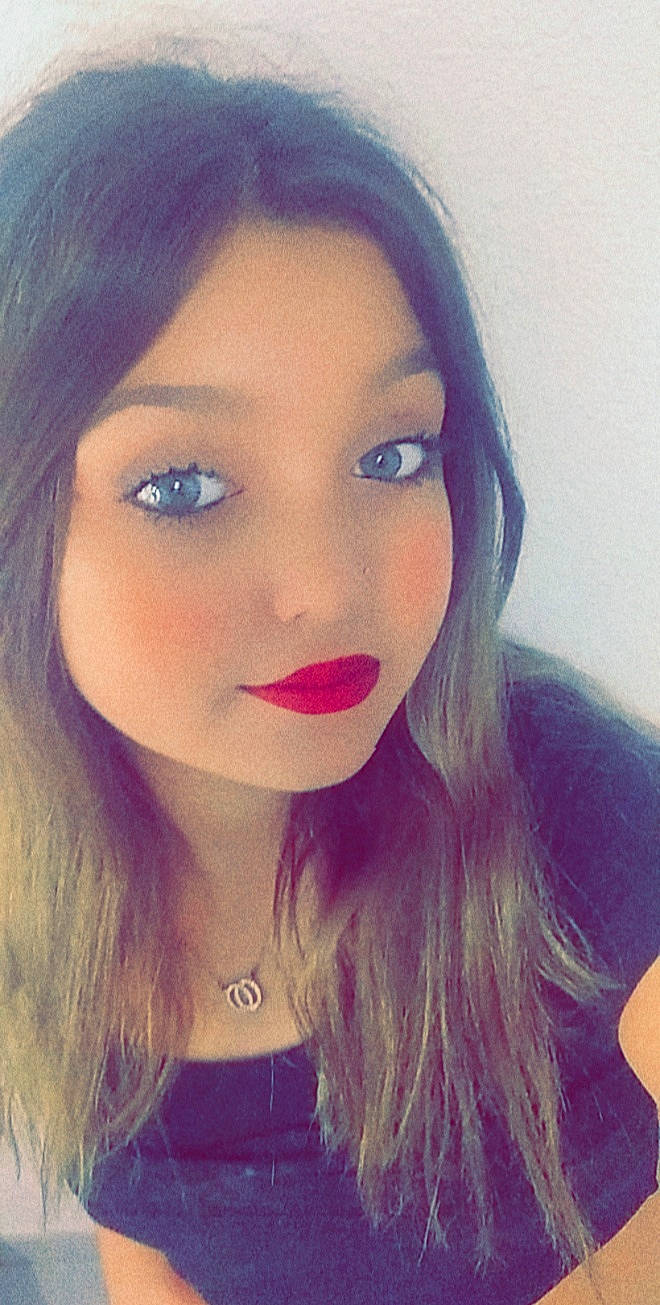 Jessica Stoll a rejoint le concours — aidez-le/la à gagner de superbes lots ! cheek, chin, cool, eye_liner, eyebrow, eyelash, forehead, iris, jaw, layered_hair, lip, lipstick, makeover, mouth, nose, person, pink, purple, shoulder, skin