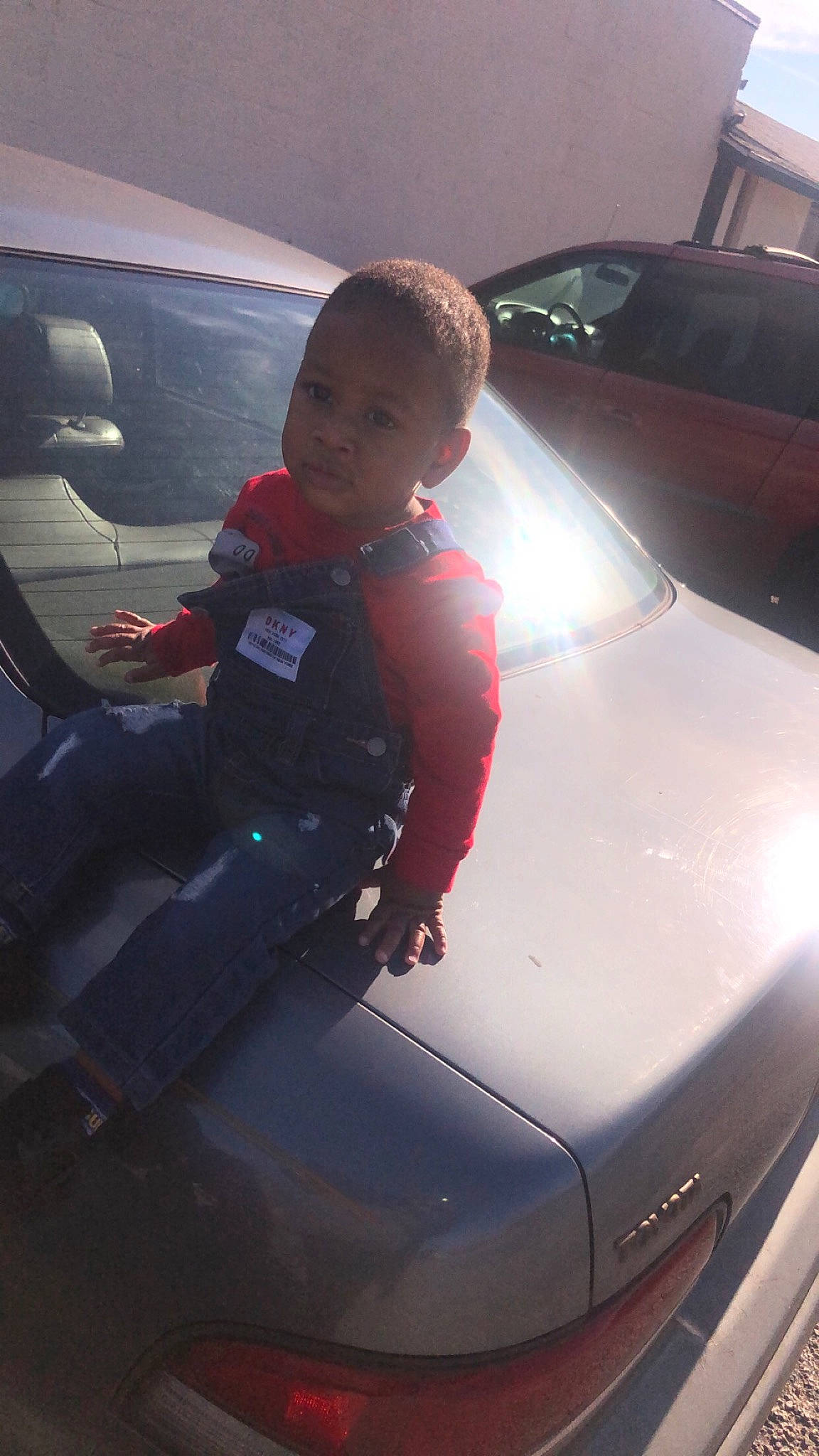 Sincere joined the competition — help win amazing prizes! auto_part, automotive_design, automotive_exterior, automotive_lighting, automotive_wheel_system, bumper, car, fender, grille, headlamp, hood, mode_of_transport, motor_vehicle, person, personal_luxury_car, tints_and_shades, vehicle, vehicle_door, window, windscreen_wiper