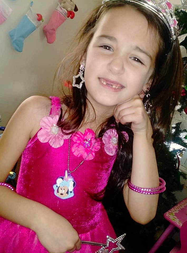 Makayla joined the competition — help win amazing prizes! child, child_model, hair_accessory, joy, person, pink, skin, smile