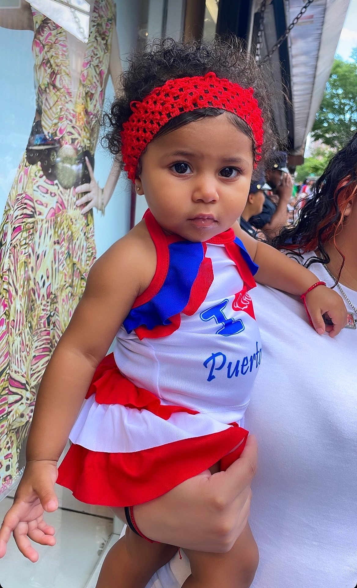 Ocean is registered to the contest to win money with this photo: accessories, adult, baby, bodypart, clothing, costume, dress, face, female, finger, hand, head, jewelry, necklace, person, photography, portrait, sunglasses, swimwear, woman