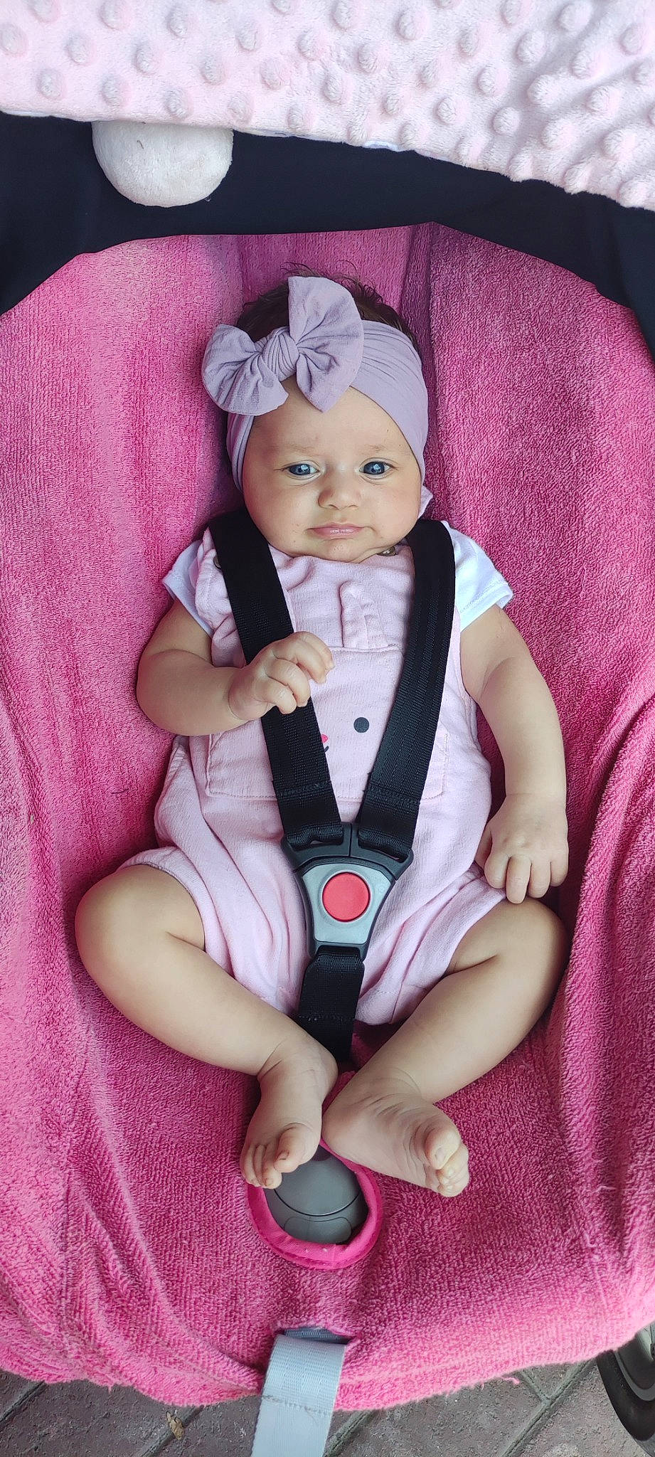 Elena a rejoint le concours — aidez-le/la à gagner de superbes lots ! baby, baby_carriage, baby_products, baby_toddler_clothing, cheek, comfort, doll, eye, finger, head, headwear, human_body, lap, magenta, person, pink, product, purple, sleeve, thumb