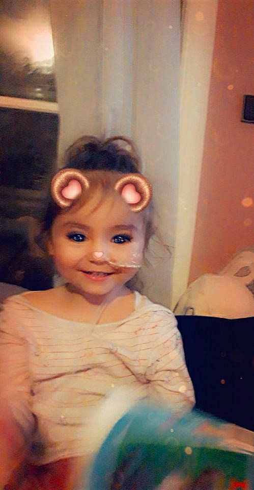 Lyah a rejoint le concours — aidez-le/la à gagner de superbes lots ! art, baby, baby_toddler_clothing, cheek, chin, ear, eye, eyebrow, eyelash, flash_photography, happy, iris, jaw, joy, lip, mouth, neck, nose, person, skin