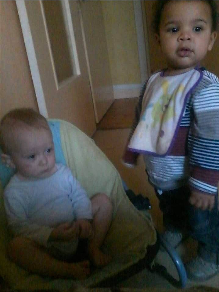 Jacky participe au concours pour gagner de l'argent avec cette photo : baby, baby_products, baby_toddler_clothing, cheek, child, chin, comfort, ear, foot, iris, lap, mammal, nose, person, product, sitting, skin, toddler