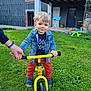 Paulin participe au concours pour gagner de l'argent avec cette photo : architecture, backyard, boy, building, child, clothing, e_scooter, face, grass, head, male, nature, outdoors, pants, person, photography, plant, portrait, shelter, yard