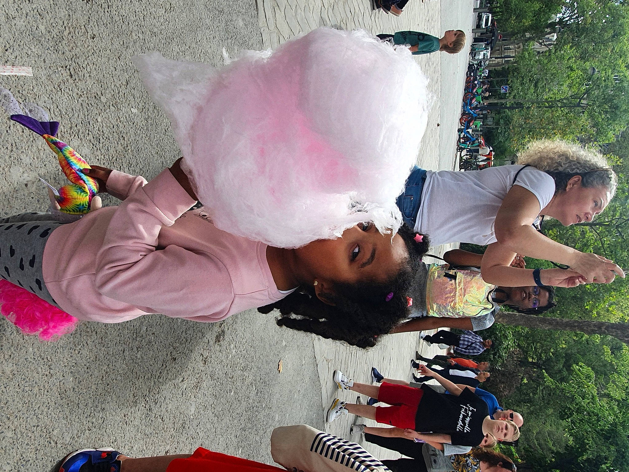 Aby a rejoint le concours — aidez-le/la à gagner de superbes lots ! child, event, eyewear, fun, happy, leisure, person, plant, play, recreation, toddler, tree