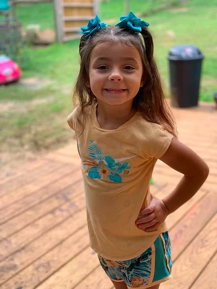 Avi is registered to the contest to win money with this photo: child, child_model, fashion_accessory, fun, hair_accessory, headband, joy, person, play, smile, summer, toddler