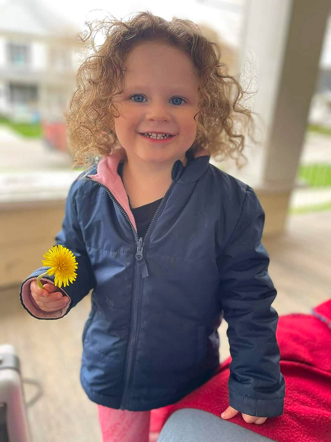 Jade is registered to the contest to win money with this photo: blond, child, community, cool, electric_blue, fun, happy, human_leg, iris, joint, joy, leisure, long_hair, person, shoulder, skin, sleeve, smile, standing, thigh