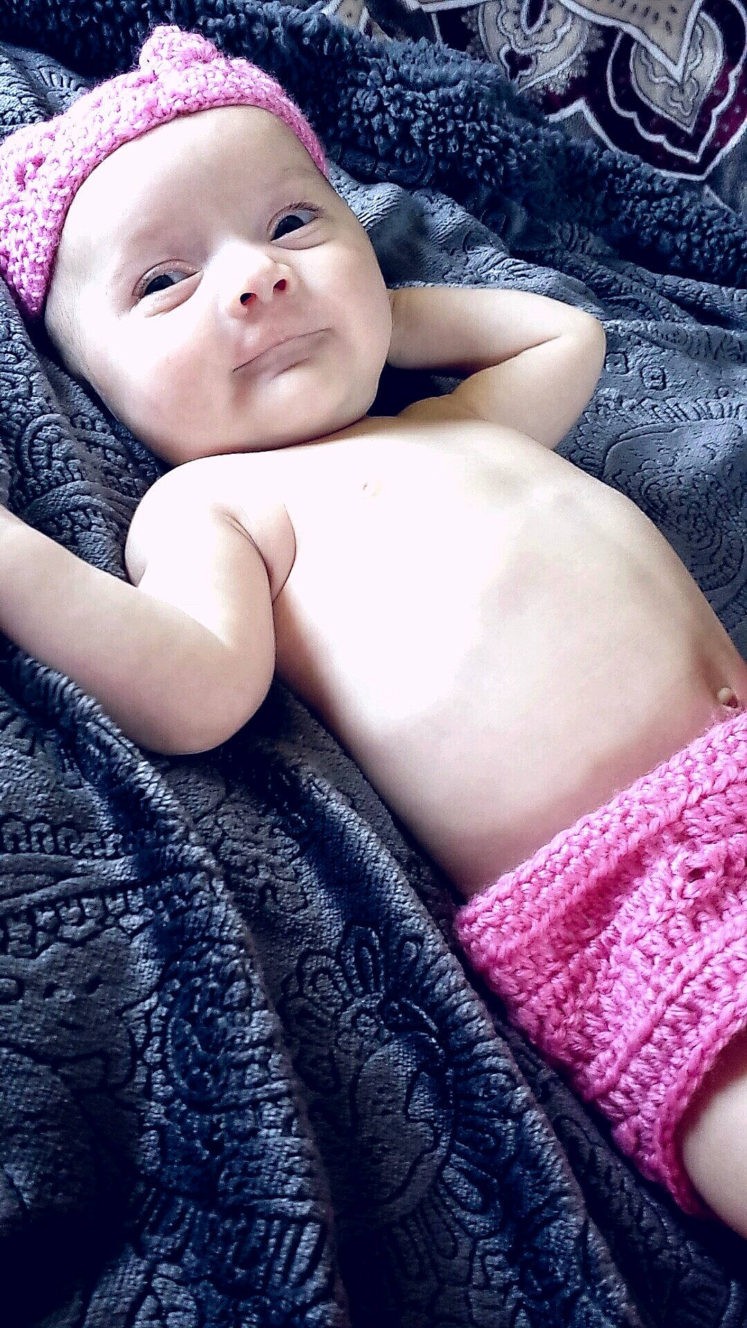 Amilia is registered to the contest to win money with this photo: beauty, child, clothing, girl, hand, image, infant, leg, model, person, photo_shoot, photography