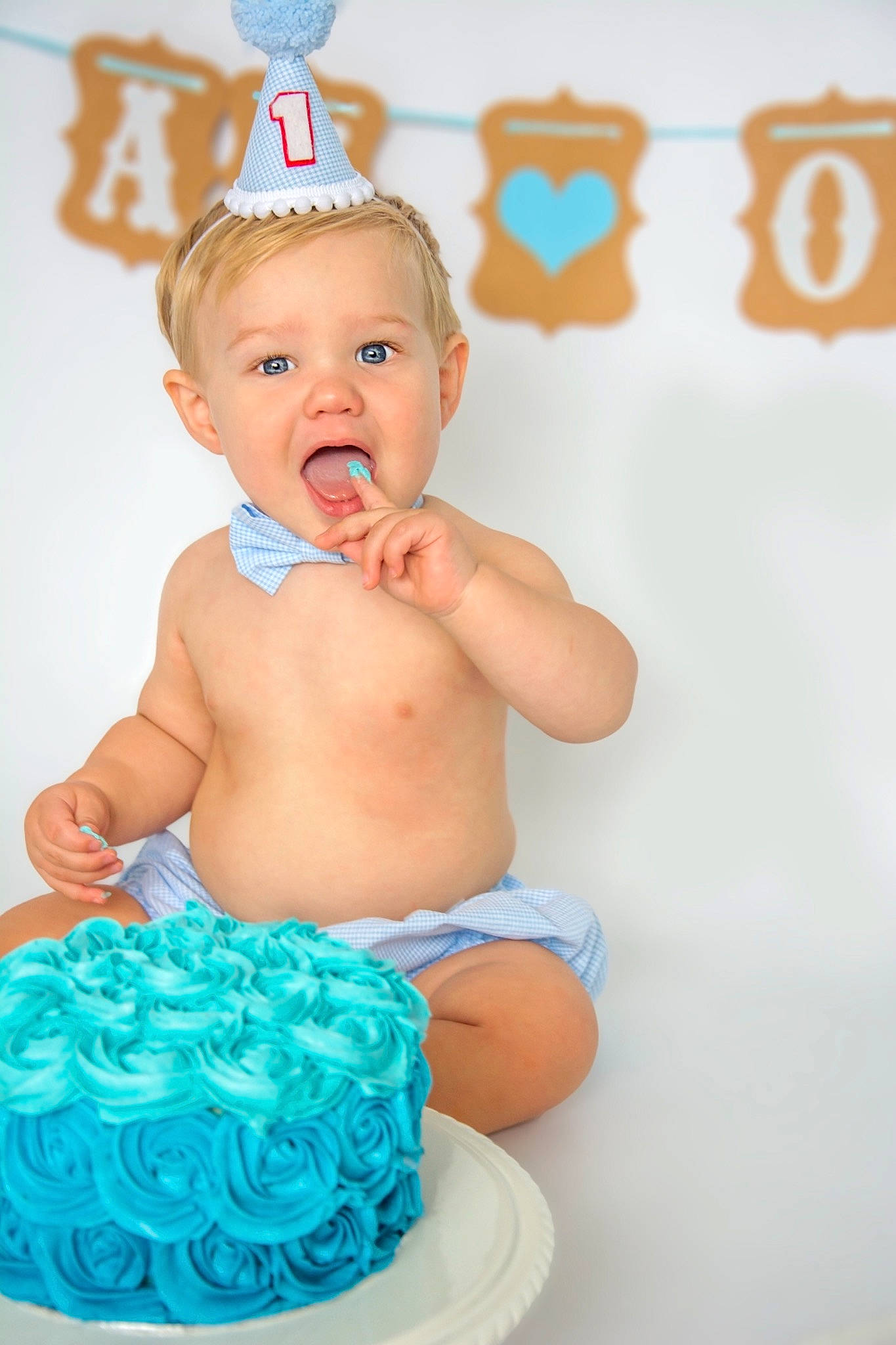 Philie joined the competition — help win amazing prizes! birthday, blue, cake_decorating, child, fun, girl, happiness, infant, person, surprise, sweetness, toddler