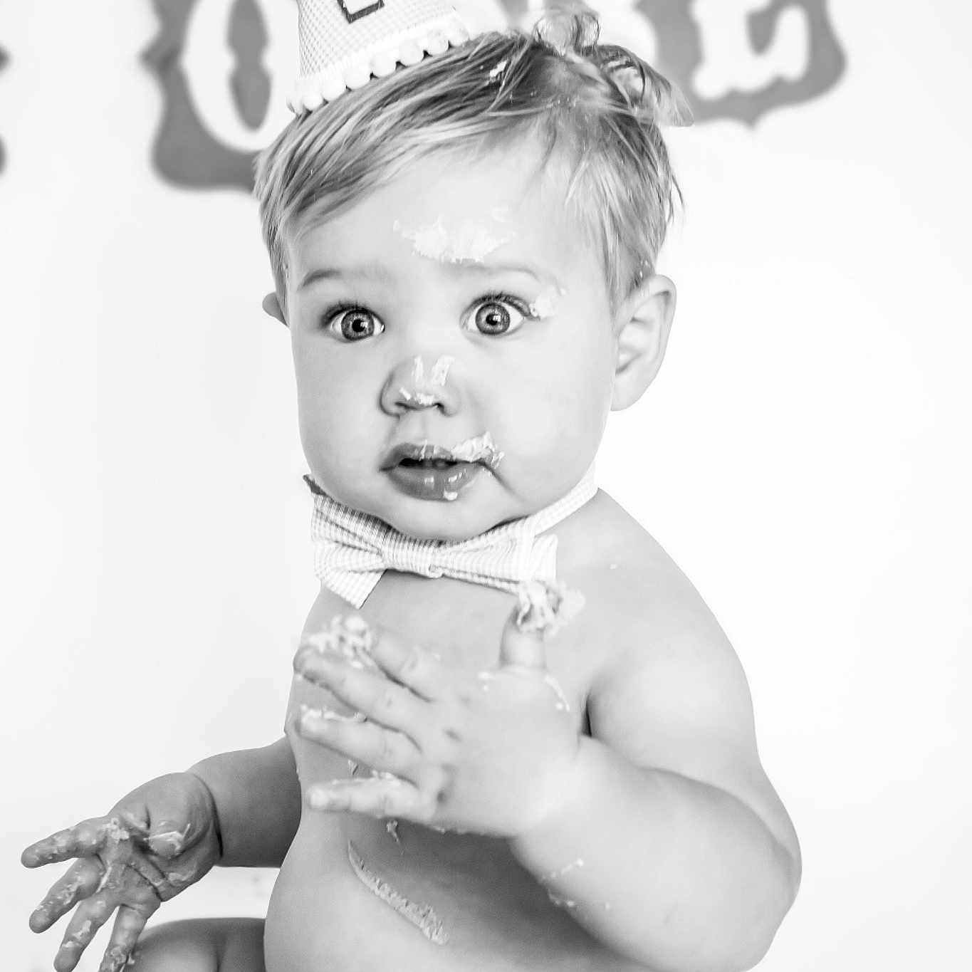 Philie is registered to the contest to win money with this photo: black_and_white, child, girl, happiness, infant, monochrome, monochrome_photography, person, photo_shoot, photograph, photography, portrait_photography, smile, toddler