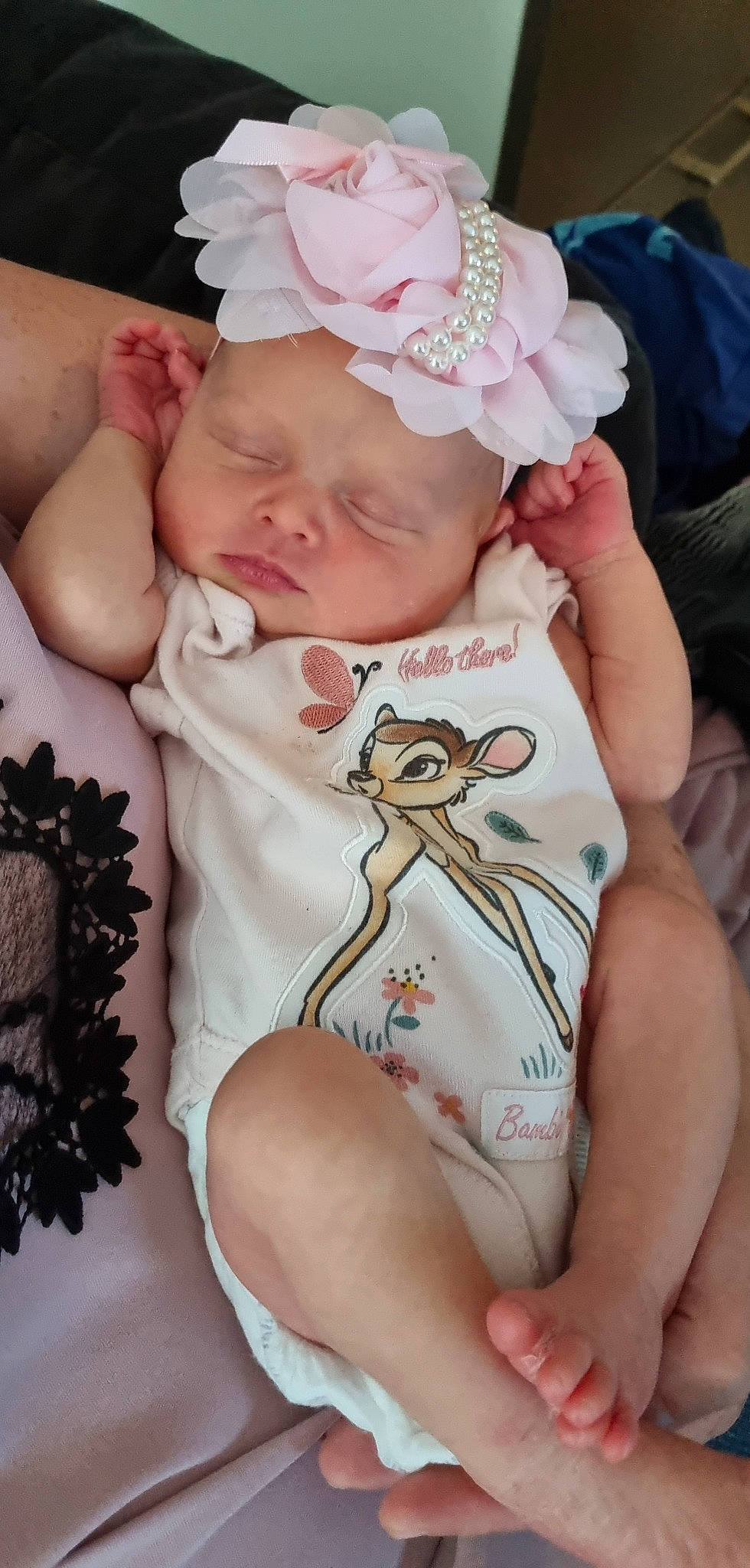 Lena a rejoint le concours — aidez-le/la à gagner de superbes lots ! baby, baby_products, baby_toddler_clothing, beauty, cheek, chest, child, dress, face, finger, headwear, iris, organ, pattern, person, pink, skin, sleeve, textile, thigh