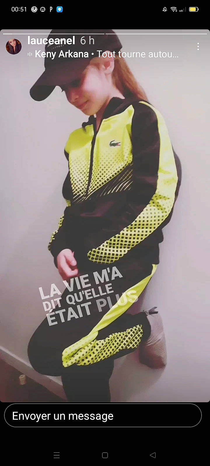 Océane Ma Petite Fille a rejoint le concours — aidez-le/la à gagner de superbes lots ! bag, chair, elbow, fashion_accessory, fashion_design, font, headgear, headwear, human_body, human_leg, knee, luggage_and_bags, outerwear, pattern, person, personal_protective_equipment, sleeve, sportswear, t_shirt, thigh